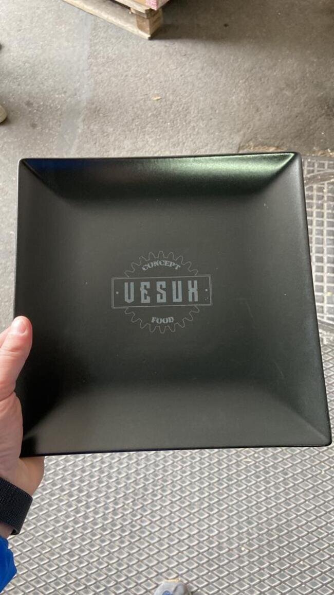 50pz Piatti Boston nero 24x24 personalizzati